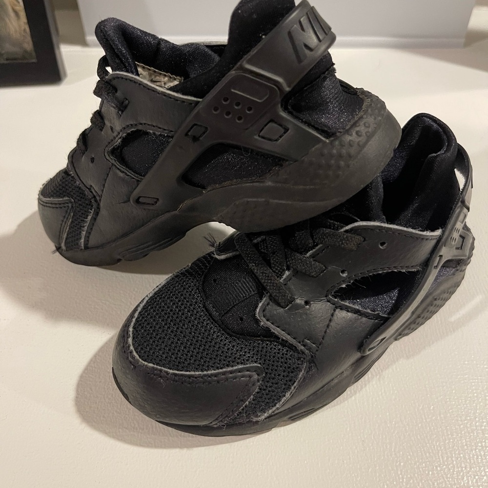 Nike Kid's Huarache Run Sneaker 10 toddler